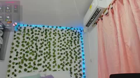 Snapshot of pau_delima__ chatting on September 15, 2:53 am paulina online show from September 15, 2:53 am