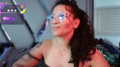 Snapshot of paula_daniela1 chatting on October 15, 9:50 pm Paula online show from October 15, 9:50 pm