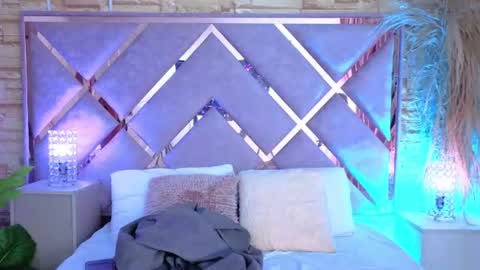 paulette_dupont_ online show from July 19, 3:20 am