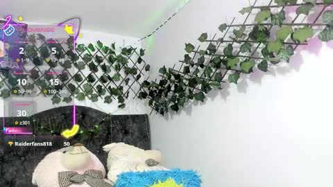 Snapshot of paulinaswan_ chatting on October 15, 6:27 am Paulina online show from October 15, 6:27 am