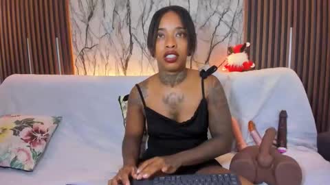 Pauline online show from December 20, 2:04 am