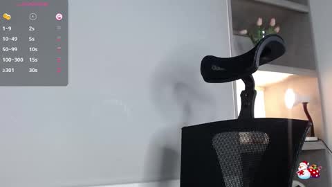 paulirose online show from December 19, 1:21 am