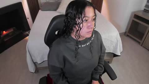 Paulys  online show from May 4, 11:47 am