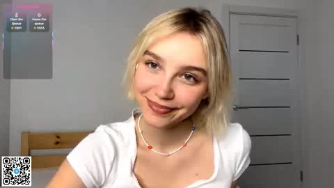 Lola online show from November 15, 2:40 pm