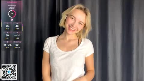 Lola online show from December 17, 3:38 pm