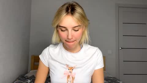 Lola online show from December 19, 3:48 pm