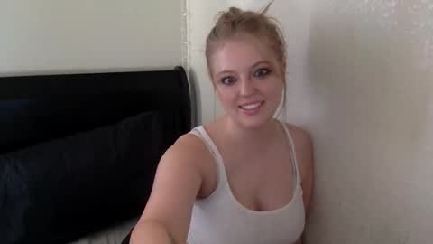 PeachRitual online show from October 20, 10:57 pm