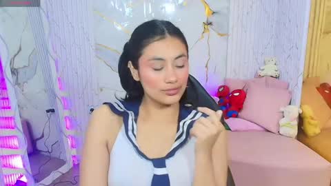 peachy_tay online show from June 3, 12:06 pm
