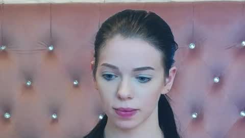 Ella online show from February 22, 1:45 pm