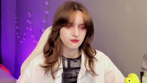 Snapshot of peachymaybe chatting on September 27, 2:30 am Peachy not a bb baby love or something Please call me Peachy online show from September 27, 2:30 am