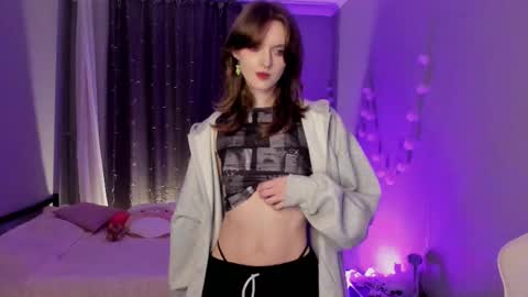 Snapshot of peachymaybe chatting on October 12, 2:03 am Peachy not a bb baby love or something Please call me Peachy online show from October 12, 2:03 am