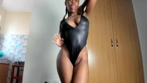 peachy online show from August 3, 12:00 pm