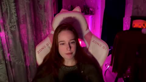 Snapshot of pearlprincess_ chatting on October 20, 5:05 pm Adelina online show from October 20, 5:05 pm