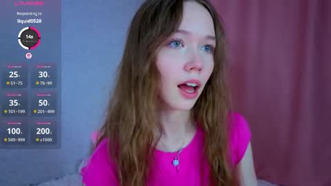 pearly_peach_ online show from June 13, 9:12 pm