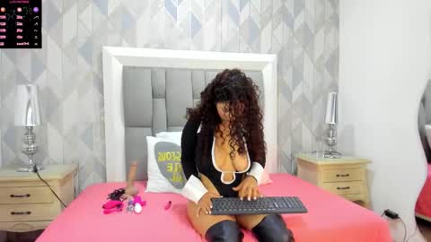  Penelope  online show from November 18, 3:40 am