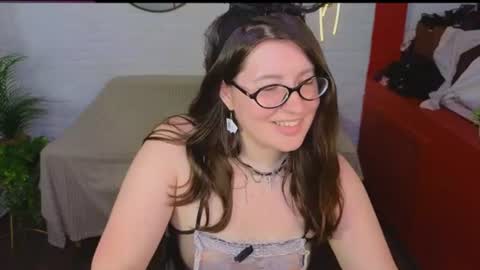 Hi  Im Peneloppa online show from June 11, 12:32 am
