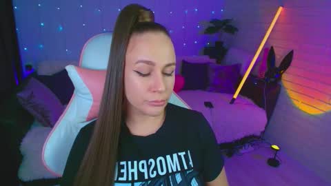 Dia  online show from October 21, 7:29 pm