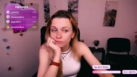 Mia online show from November 17, 7:31 am