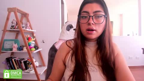 Sarah Ana Banana online show from March 6, 5:08 pm