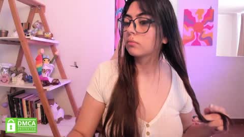 Sarah Ana Banana online show from June 5, 2:23 pm