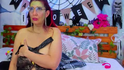 Perla Franco online show from November 1, 9:02 am