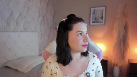 Marie online show from February 25, 11:09 am