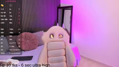 Lizza online show from December 4, 11:45 am