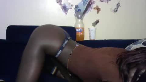 petite_lavi2 online show from April 19, 9:53 am