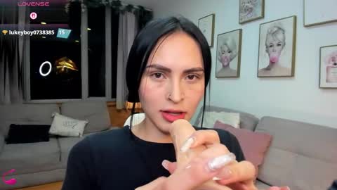 Linda online show from September 12, 5:19 am