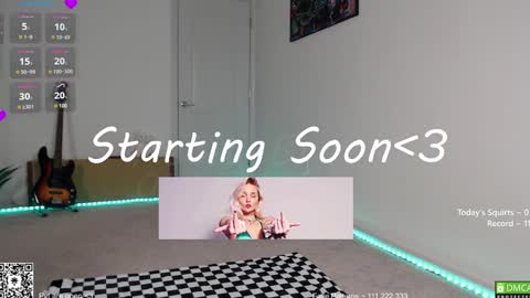 Snapshot of petitebrat chatting on January 16, 9:19 pm PiperAvery online show from January 16, 9:19 pm
