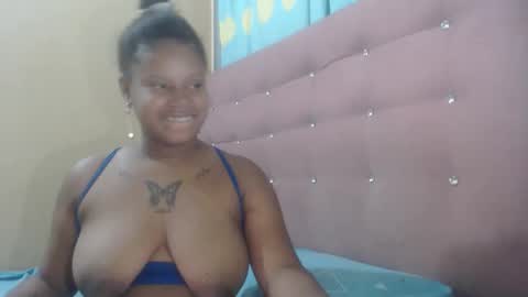 petitechocolatemommy online show from December 3, 8:00 pm