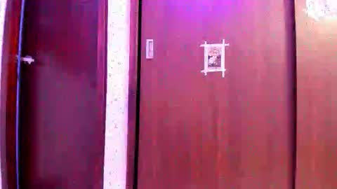 Lunna online show from October 27, 1:01 am