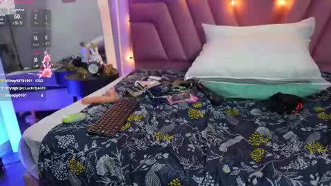 petitelittlemissy online show from July 11, 8:03 am