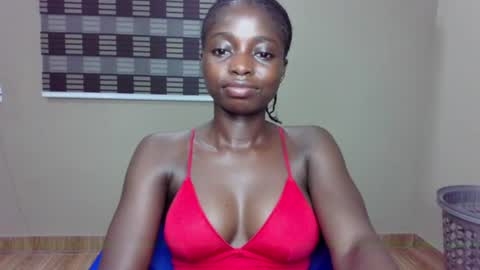 petitexxebony online show from July 6, 4:29 am