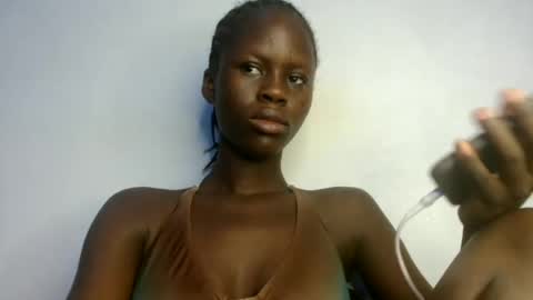 petitgirl88 online show from June 23, 4:32 am
