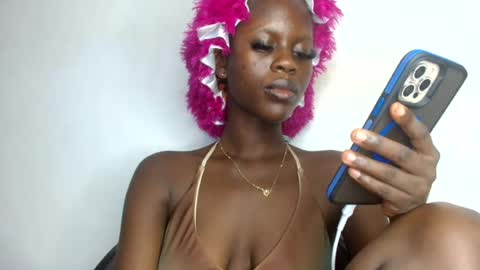 petitgirl88 online show from July 21, 10:21 pm