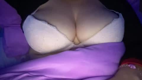 peular online show from March 6, 9:54 pm