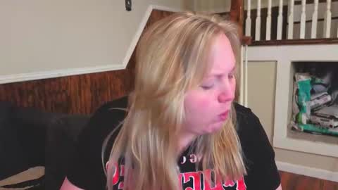 PhatAssBlond online show from February 13, 5:36 pm