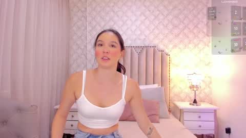 Snapshot of pia_johnson_ chatting on September 17, 11:41 am online show from September 17, 11:41 am