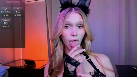 Adeline online show from June 15, 9:42 am