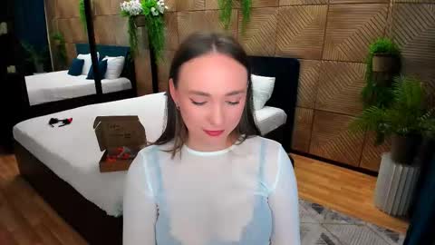 Emelie online show from October 21, 7:29 pm