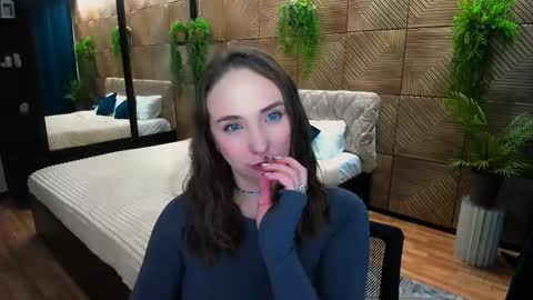 Emelie online show from February 2, 4:11 am