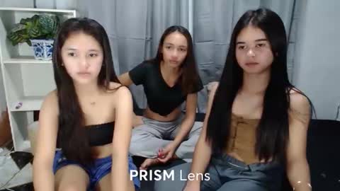 Snapshot of pinay_ak chatting on October 1, 2:27 am pinay_ak online show from October 1, 2:27 am