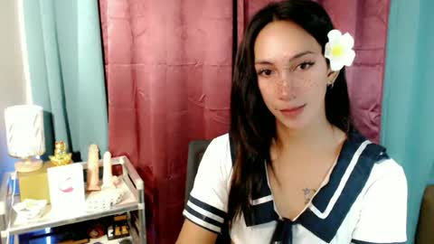 lucyLove online show from June 23, 12:25 pm
