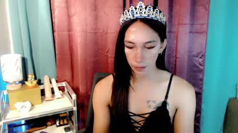 lucyLove online show from June 17, 3:41 am