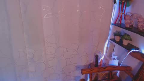 pinay_shawnx online show from February 6, 5:25 am