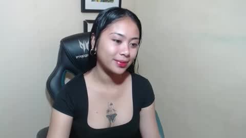 pinay_shinexxx online show from April 4, 11:58 pm