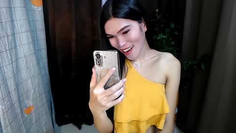 Snapshot of pinayjessaxxx chatting on March 9, 1:46 am pinayjessaxxx online show from March 9, 1:46 am