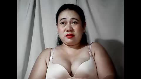 pinaymama12345 online show from April 19, 10:01 pm