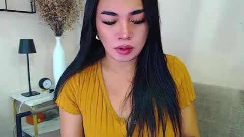 Just cath  online show from March 8, 11:28 pm